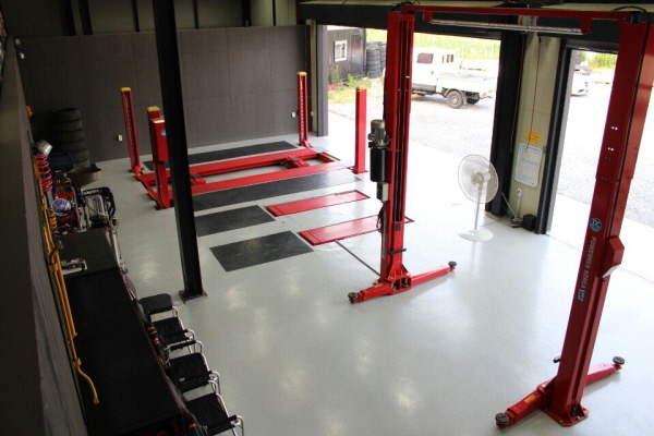 △푸조·시트로엥 원주 서비스센터 워크베이. /한불모터스