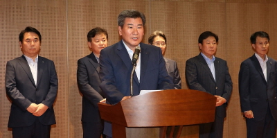 △박인규(63) 대구은행장이 7일 대구 북구 칠성동 대구은행 제2본점에서 기자회견을 열고 간부급 직원들의 비정규직 여직원들을 상대로한 '갑질 성추행 사건'에 대해 공식 사과했다./사진제공=대구은행