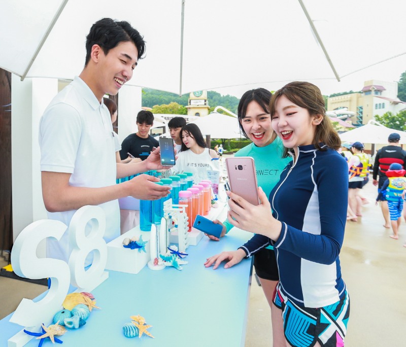 △갤럭시 S8 컬러 스튜디오 in 캐리비안 베이 /사진제공=삼성전자