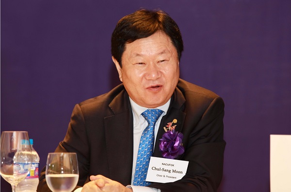 △문철상 신협중앙회 회장이 오스트리아 비엔나 컨벤션 센터에서 열린 2017 세계신협협의회 컨퍼런스와 총회에 참석하고 있다./사진=신협중앙회