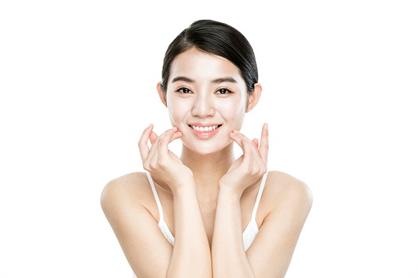 피부 톤 개선 위한 피부미백 화장품 선정 시 체크리스트는