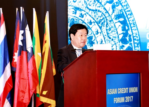 △문철상 신협중앙회 회장이 2017 아시아신협연합회 총회에서 기념사를 하고 있다./사진=신협중앙회