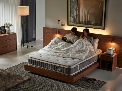 올시즌 매트리스&유로 501 침대. 한샘 제공