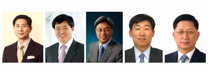 △(왼쪽부터) 윤주화 전 사장, 김종호 전 사장, 이인용 전 사장, 장원기 전 사장, 정칠희 전 사장