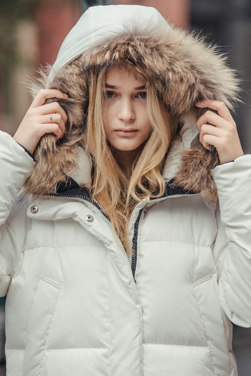 스파오 롱다운 패딩. 이랜드월드 제공