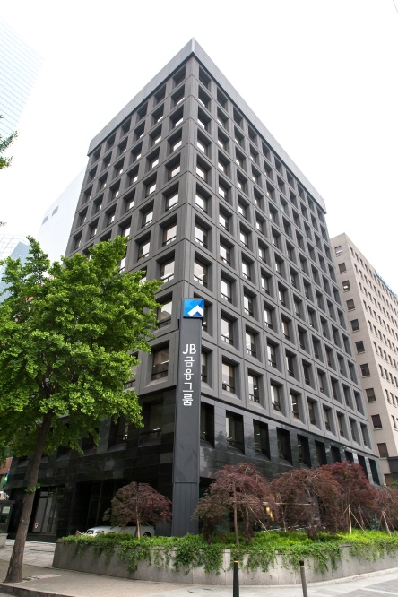 JB금융그룹 여의도 사옥 전경/ 사진=JB금융그룹 제공