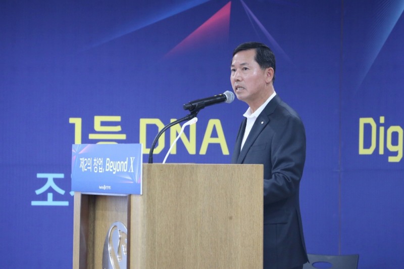 △임영진 신한카드 사장이 4일 을지로 사옥 파인에비뉴에서 임직원 200 여명이 모인 가운데 ‘제2의 창업 선포식’을 가졌다./사진=신한카드