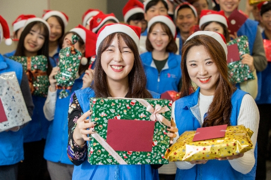 현대오일뱅크 1% 나눔재단, 임직원과 ‘일일산타’ 가져