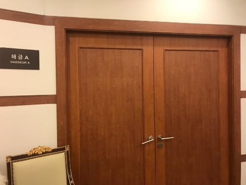 3일 오후 서울 서초구 더케이호텔서울에서 파리바게뜨 본사와 한국노총, 민주노총 제빵사 양대 노동조합 관계자들이 참석한 가운데 2차 노사 간담회가 열리고 있다. 신미진 기자