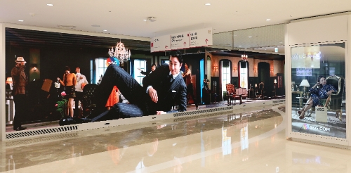 SSG닷컴 코엑스몰 미디어월. 신세계그룹 제공