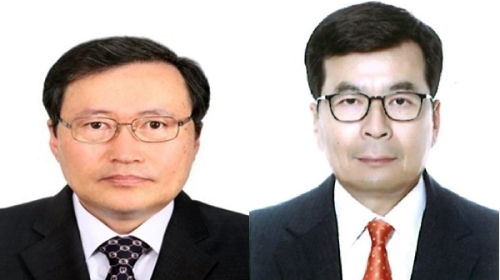 이홍열 롯데정밀화학 대표이사 부사장(좌)과 민명기 롯데제과 신임대표. 롯데그룹 제공