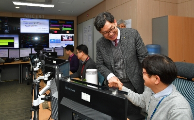이대훈 농협은행장, 설연휴 비상근무 전산센터 방문 / 사진= NH농협은행