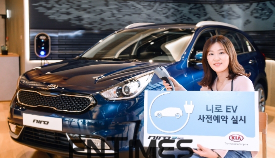 25일 기아자동차가 26일부터 전국 영업점을 통해 7월 출시 예정인 니로 EV의 예약 판매를 실시한다. 사진=기아자동차.