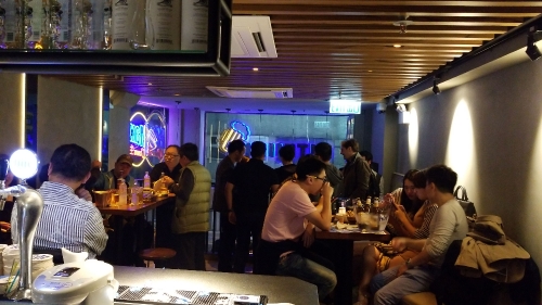 홍콩 하이트진로펍 내부전경. 하이트진로 제공