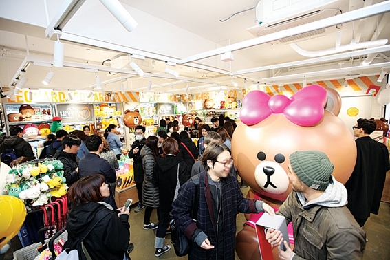 ▲ 홍대 엘큐브 내부전경. 사진 = 롯데백화점 제공