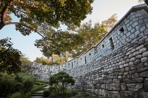 한양도성 다산성곽길. 호텔신라 제공