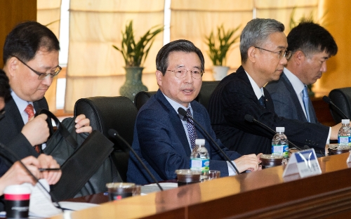 김용범 금융위원회 부위원장은 4월 30일 여의도 금융투자협회에서 코스닥벤처펀드 운용사 관계자들과 간담회를 열어 판매현황을 점검하고 애로사항을 청취했다. / 사진= 금융위원회