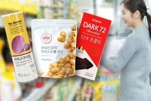 이마트 PB 노브랜드 '자색고구마칩'과 롯데마트 PB 온리프라이스 '국내산 21곡 크리스피롤 미니', 홈플러스 PB 심플러스 '벨지안 다크 72% 초콜릿'. 각사 제공