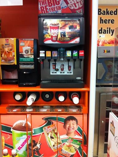 1980년대 세븐일레븐이 업계 최초로 선보인 자체브랜드(PB) 걸프. 코리아세븐 제공