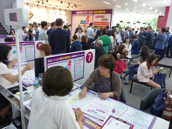 사하 구평지구 중흥S-클래스 견본주택에 주말 3일간 1만여명이 방문했다. / 사진=중봉건설.