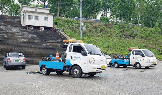 ▲ 손해보험협회, 관공서, 삼성화재가 공동으로 진행한 차량 침수 예방 모의 훈련 현장. 사진 = 손해보험협회