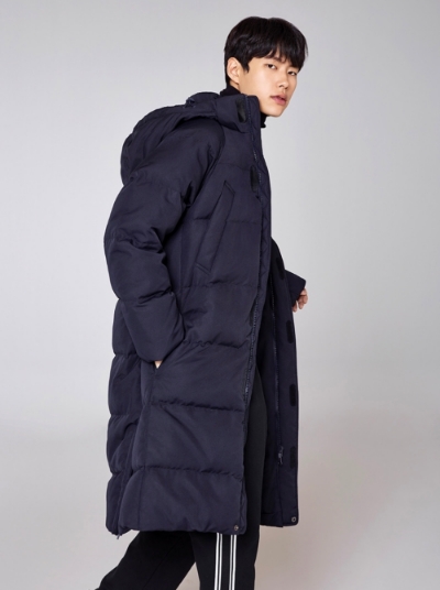 18FW 스파오 롱패딩 점퍼. 이랜드월드 제공