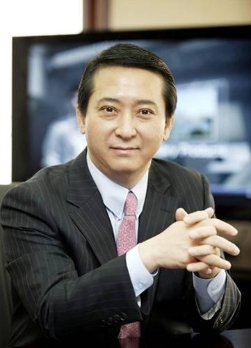 △권영수 LG유플러스 부회장. 권 부회장은 오늘 오전 이사회를 마지막으로 LG유플러스를 떠난다