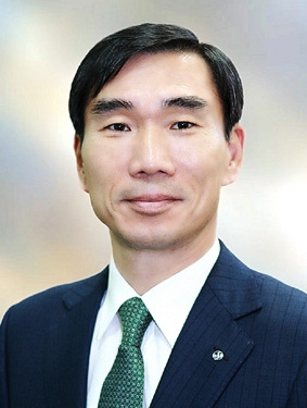 ▲사진: 김형진 신한금융투자 사장