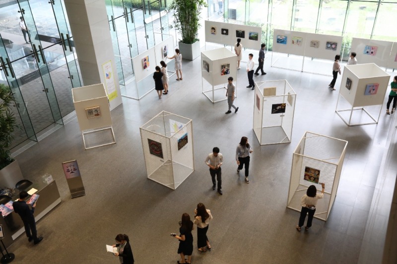 GS건설, 13일까지 그랑서울 1층에서 양성평등 전시회