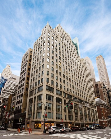 ▲미국 뉴욕 맨하탄에 위치한 400 Madison Avenue 빌딩./사진=대신증권