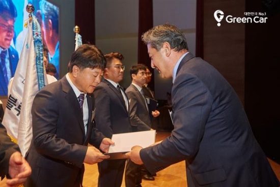 그린카, 친환경 카셰어링 서비스로 국무총리 표창 수상
