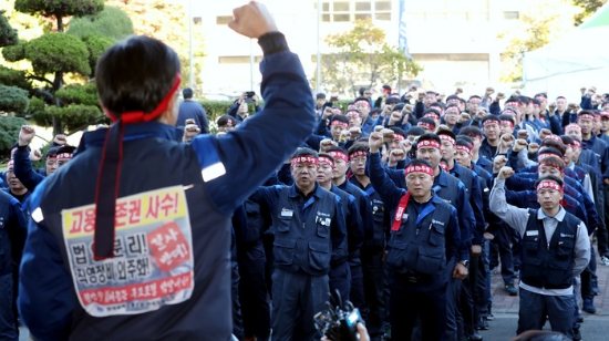 24일 오후 7시부터 한국지엠지부가  청와대 앞에서 1인 시위를 진행한다.