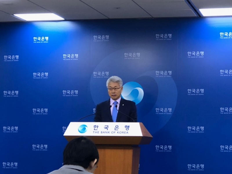 ▲박양수 한국은행 경제통계국장이 25일 서울 중구 한국은행에서 2018년 3/4분기 실질 국내총생산 관련 기자설명회에서 브리핑을 하고 있다./사진=한아란 기자