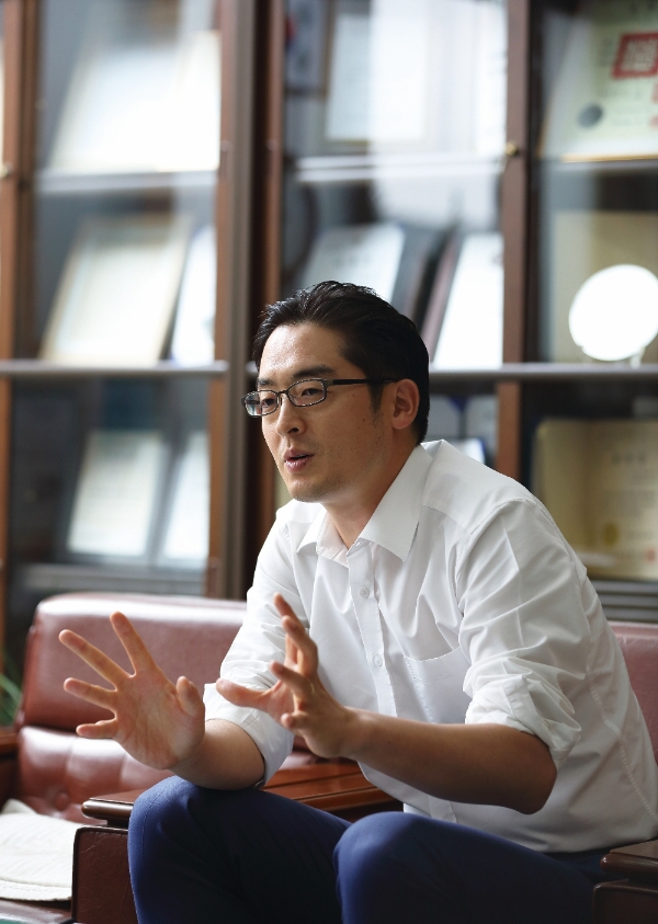 현재웅 한라산소주 대표이사. /사진제공=한라산소주