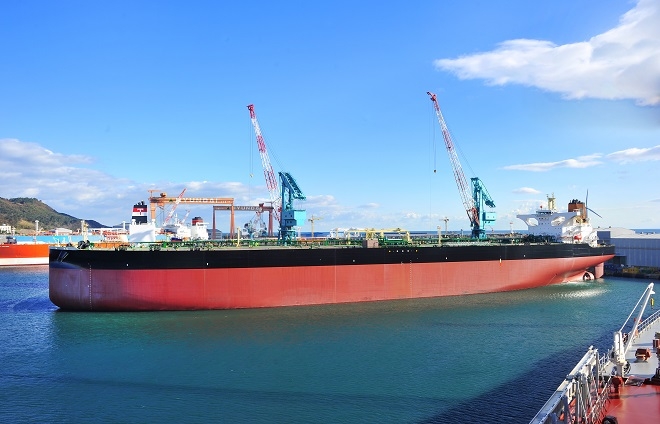 미국 선급 ABS로부터 사이버보안 기술 인증을 받은 현대중공업 초대형 원유운반선 모습이다. 출처=현대중공업.