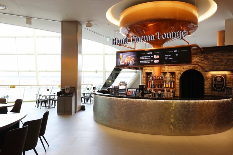 롯데주류, '클라우드 시네마 라운지' 건대입구점 오픈