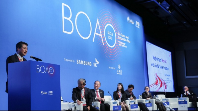 △최광철 SK 사회공헌위원회 위원장(좌측 첫번째)이 발표하고 있다/사진=전경련