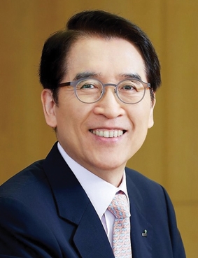 ▲사진: 신창재 교보생명 회장