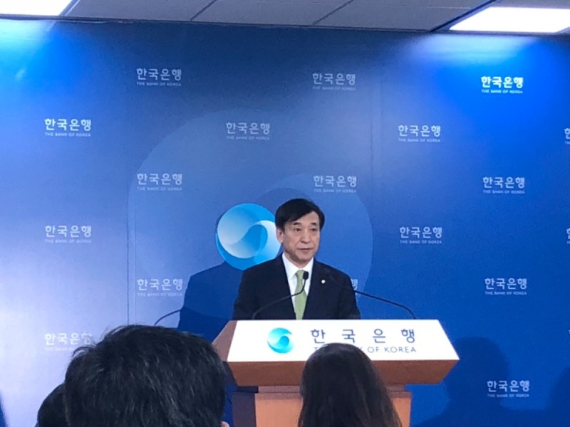 ▲이주열 한국은행 총재가 30일 서울 중구 태평로 한은 본부에서 금융통화위원회 본회의 직후 열린 기자간담회에서 모두발언을 하고 있다./사진=한아란 기자