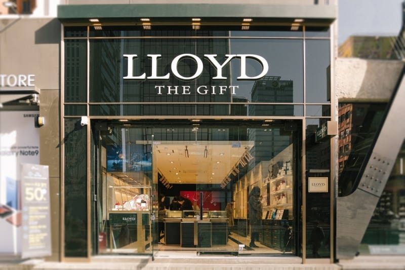 이랜드 로이드, 강남점 리뉴얼 오픈