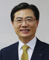 ▲ 사진: 김영표 신한저축은행 대표