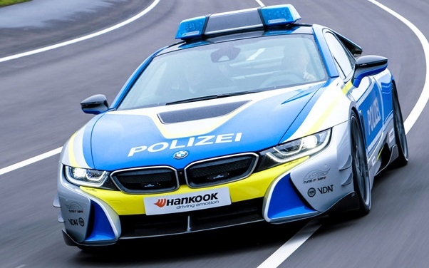 ‘튠 잇! 세이프! 2019' BMW i8 쿠페 기반 튜닝카. 출처=한국타이어.