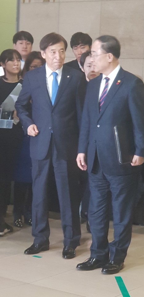 홍남기 부총리 "필요시 한국은행 총재와 자주 회의 가질 것"