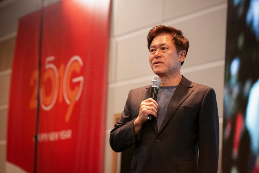 △신년사를 발표하고 있는 박정호 SK텔레콤 사장/사진=SK텔레콤