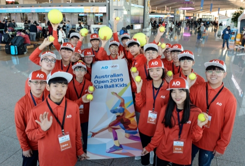 '2019 호주오픈 테니스 대회'에서 볼키즈로 활약할 한국대표 20명의 모습 (사진=기아차)
