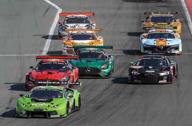 '24시 시리즈' 2018 시즌 레이싱1 모습. (사진=한국타이어)