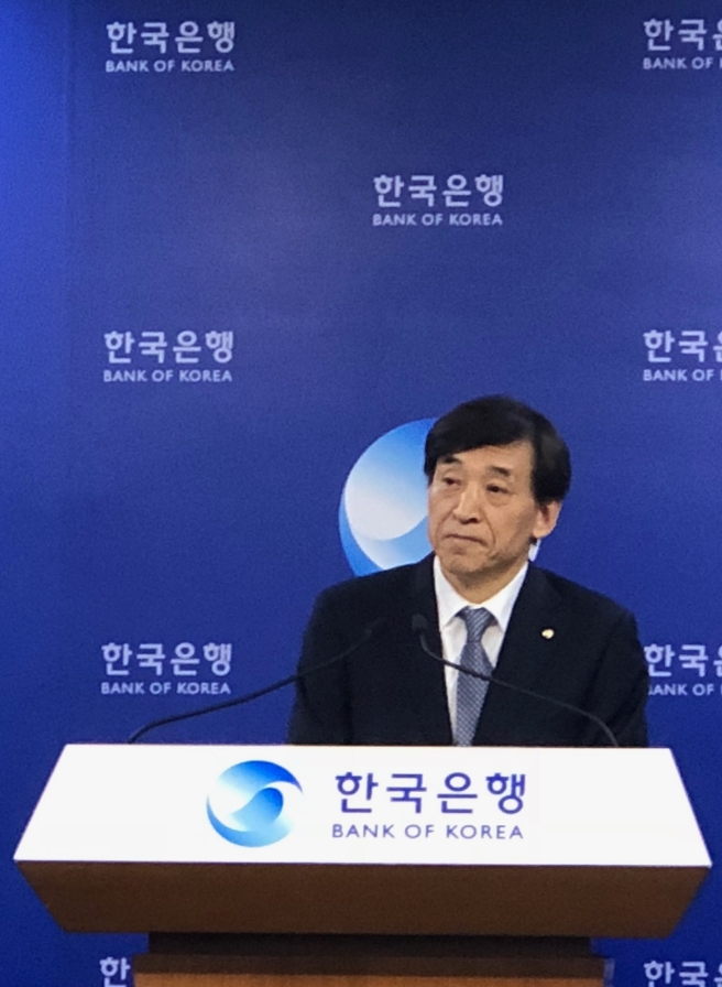 금통위 1월 기준금리 동결…한은 올해 국내 성장률 2.6% 전망 (종합)
