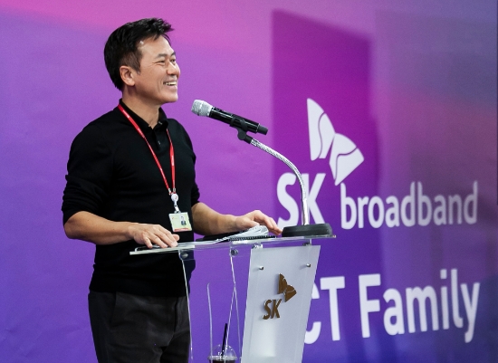 △25일 오후 서울 중구 SK브로드밴드 본사 20층 대강의실에서 토크콘서트를 진행하는 박정호 SK텔레콤 사장 겸 SK브로드밴드 사장/사진=SK브로드밴드