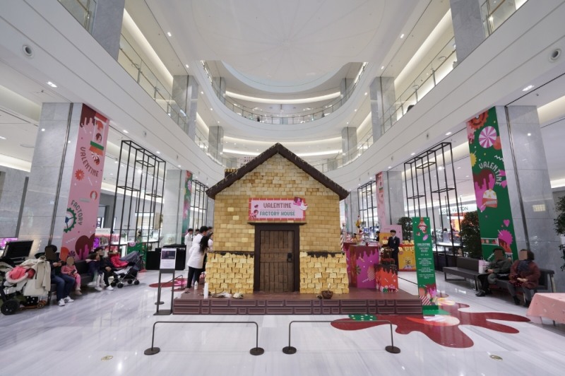 현대백화점, 밸런타인데이 맞아 4미터 높이 ‘초콜릿 하우스’ 선보인다