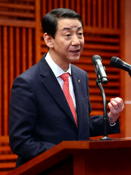 ▲권용원 금융투자협회장이 13일 오후 서울 여의도 금융투자협회 불스홀에서 열린 ‘금융투자업계 신입사원 금융윤리 강좌’에서 환영사를 하고 있다./사진=금융투자협회